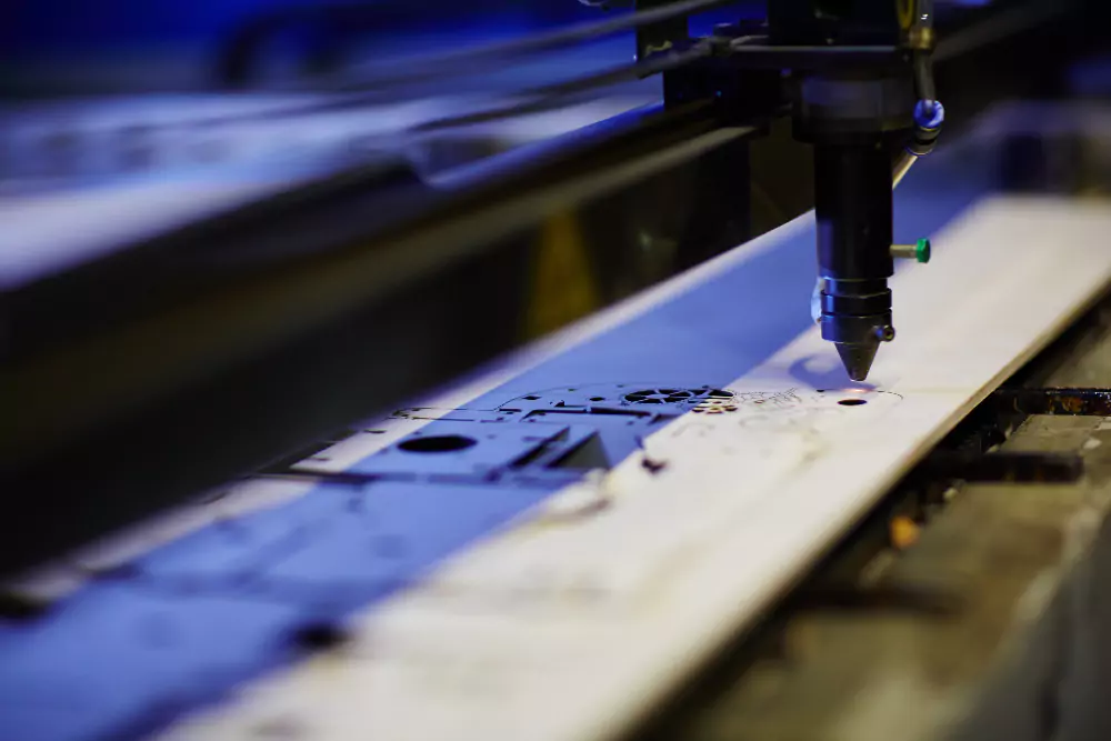 Corte de piezas por laser de fibra